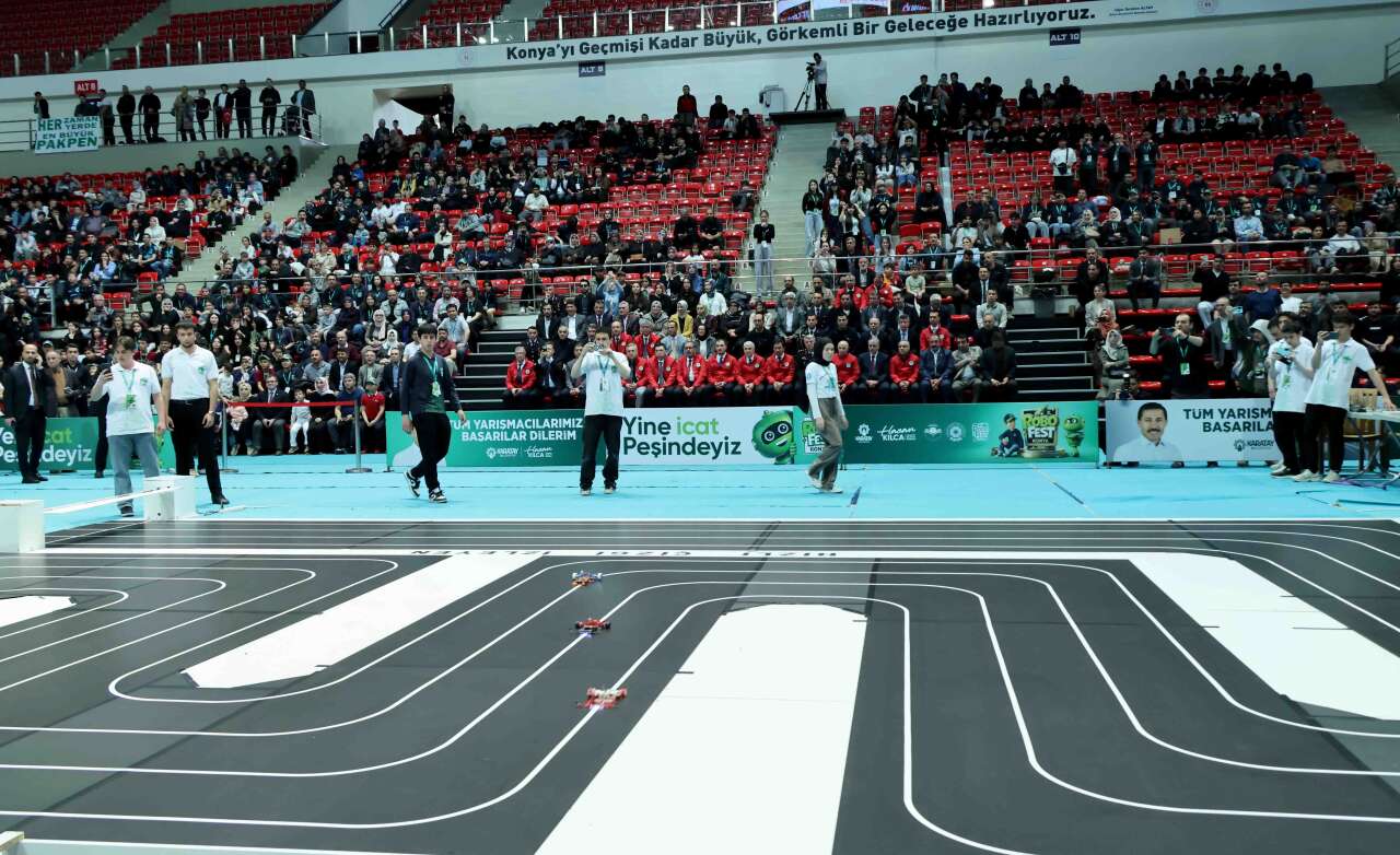 ROBOFEST Konya’da geleceği tasarlayan nesiller yarıştı 13